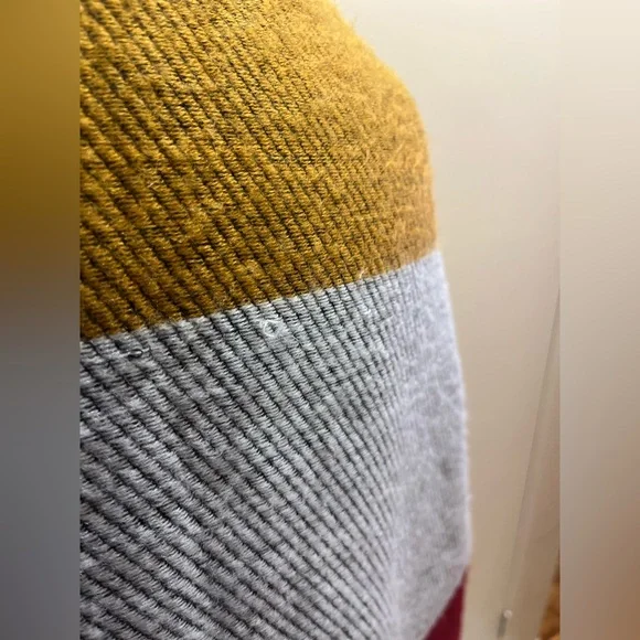 Shawl - Picture 6 of 8